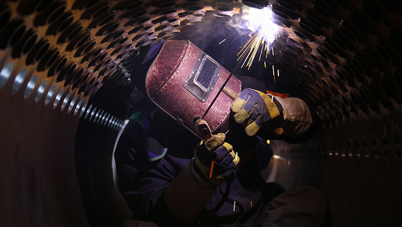 �¾��Ͷ�����ƽ�����й�