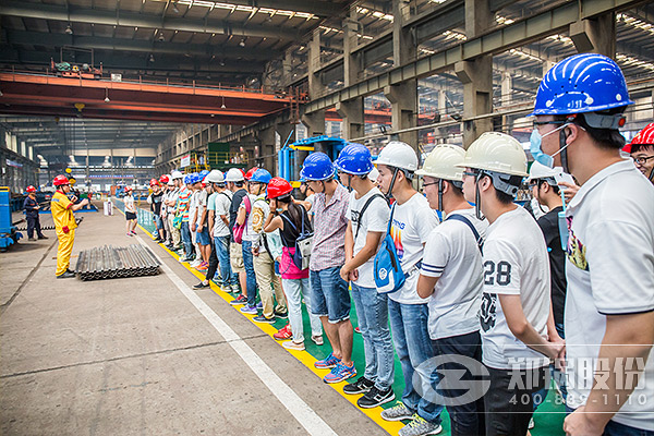 ��Уʵ���˶�