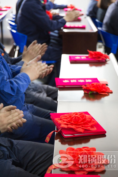 í�����������澺��