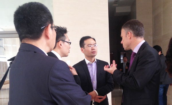 ���³���ȸ���л����ܲ�Scott����